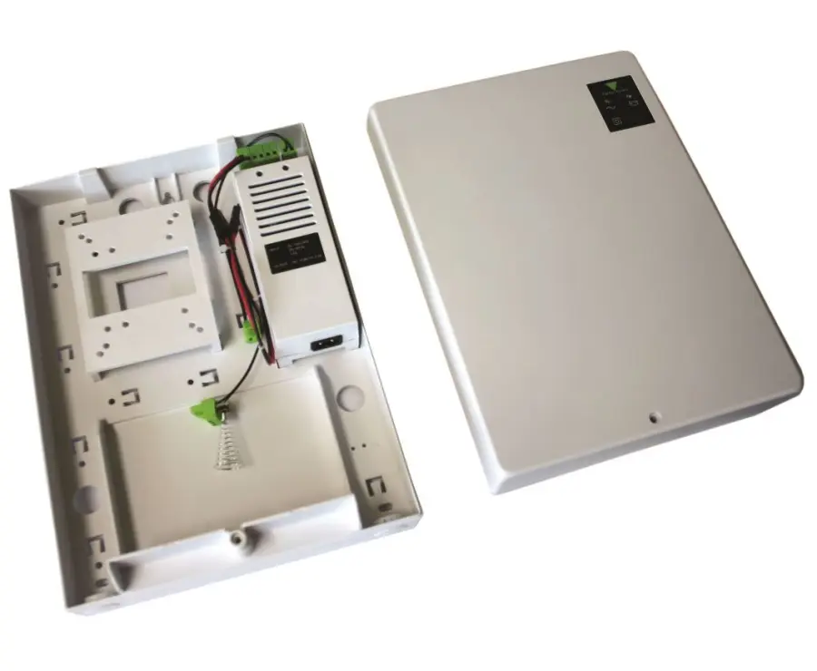 Zdroj 12V/2A v plastovém boxu