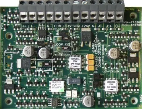 DDM800_univerzální adaptér